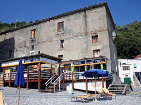 Гостиница Locazione Turistica A 1  Нерано